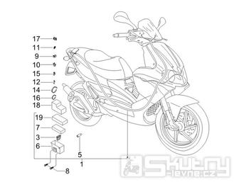 6.08 Elektroinstalace, pojistky - Gilera Runner 50 PureJet SC 2005 UK (ZAPC46200)