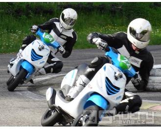 Pronájem závodního skútru - série 50ccm