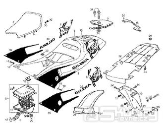 T15 Sedačka, vzduchový filtr, zadní kapotáž - Gilera GPR 50ccm do 2005 (ZAPCGPRREB...)