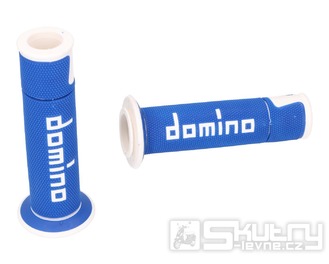 Gripy Domino A450 On-Road Racing v modro-bílém provedení s otevřeným koncem