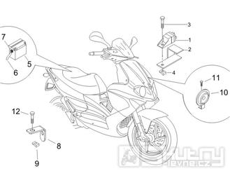 6.05 Baterie, houkačka, relé - Gilera Runner 125 VX 4T 2005-2006 UK (ZAPM46100)