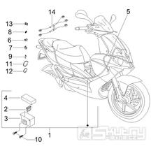 6.08 Elektroinstalace, pojistky - Gilera Runner 200 VXR 4T LC Race 2006 (ZAPM46400)