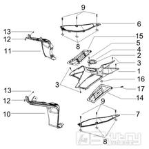 2.31 Středový plast, stupačky - Gilera Runner 50 SP 2005 UK (ZAPC461000)