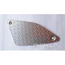 Nášlapný levý krycí plech plastové stupačky spolujezdce