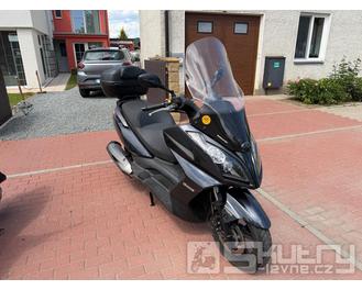 Servis Kymco Downtown 300í, 34902km – rozsáhlá oprava dobíjení + údržba motoru