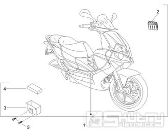 6.08 Elektroinstalace, pojistky - Gilera Runner 125 VX 4T 2005-2006 UK (ZAPM46100)