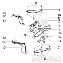 2.31 Středový plast, stupačky - Gilera Runner 50 SP -SC- 2006 (ZAPC461000)