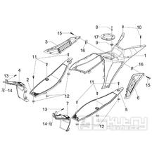 2.31 Středový plast, stupačky - Gilera Runner 125 ST 4T LC 2008-2012 (ZAPM46301)