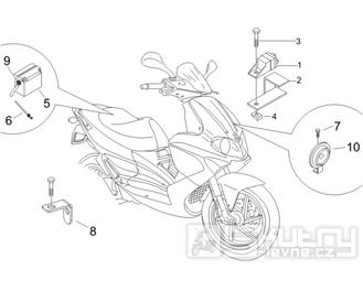 6.05 Baterie, houkačka, relé - Gilera Runner 200 VXR 4T LC Race 2006 UK (ZAPM46200)