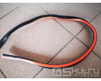 Vymezovací těsnění mezi nárazník a světlo Aixam