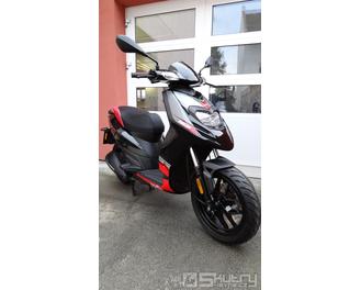Aprilia SR 125 Motard - bazarový skútr